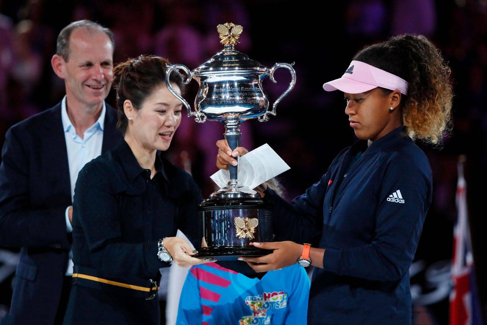 爱游戏-大坂直美重返赛场，爆冷首场状态出色，快船观众沸腾！-爱游戏